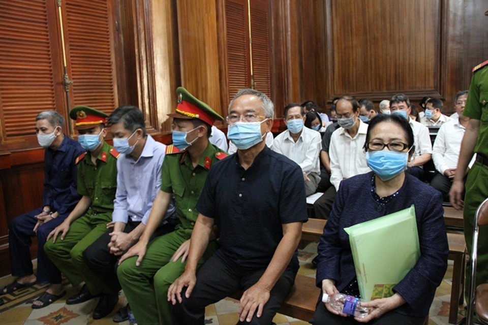 Thăng trầm của nữ đại gia siêu xe: Tột đỉnh giàu sang, nợ nần chồng chất - 2 Thăng trầm của nữ đại gia siêu xe: Tột đỉnh giàu sang, nợ nần chồng chất - 2