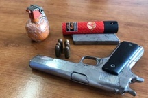 Thu giữ súng, lựu đạn trong đường dây buôn ma túy từ Lào về TPHCM