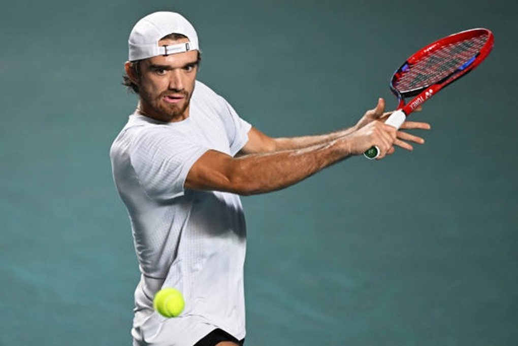 Tsitsipas vô địch Dubai Open, Machac lên ngôi ở Mexican Open - 2