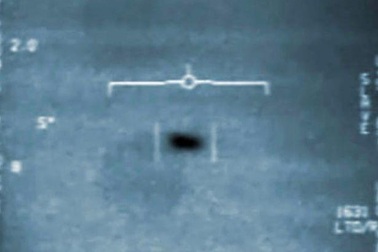Bác sĩ hải quân tuyên bố còn có video UFO dài hơn của Lầu Năm Góc