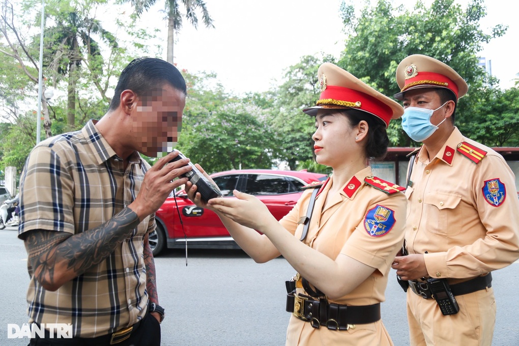 Bộ Công an đề xuất giảm tiền phạt với vi phạm nồng độ cồn mức tối thiểu - 1 Bộ Công an đề xuất giảm tiền phạt với vi phạm nồng độ cồn mức tối thiểu - 1