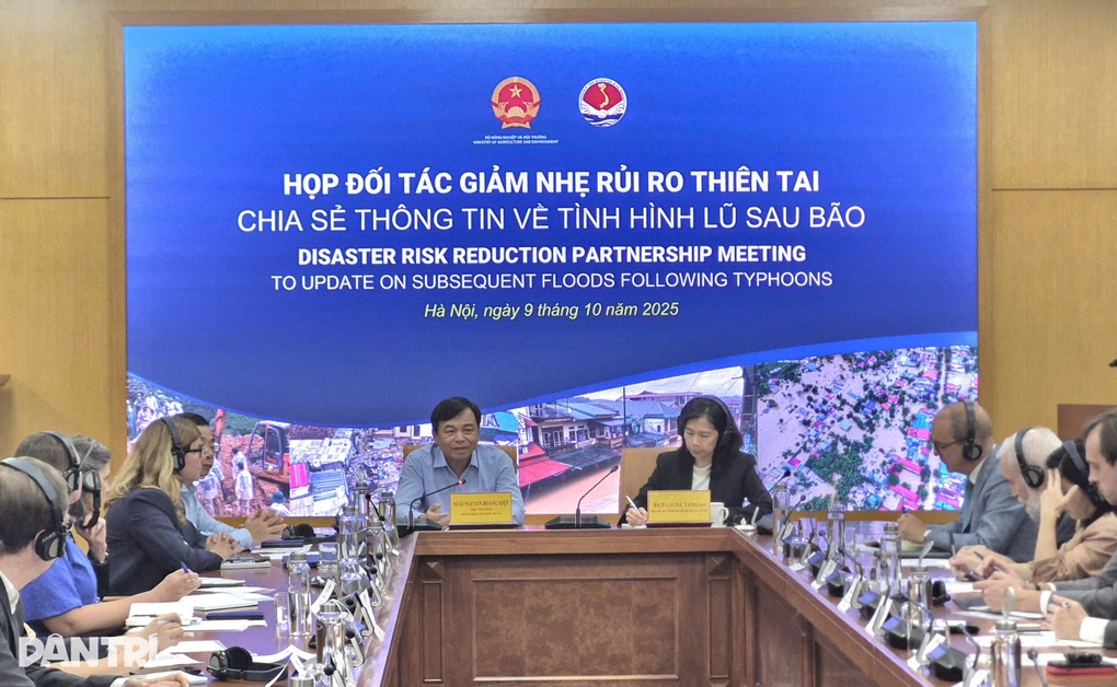 “Hàng chục nghìn tỷ đồng sửa ô tô sau mưa lũ” - 1 “Hàng chục nghìn tỷ đồng sửa ô tô sau mưa lũ” - 1