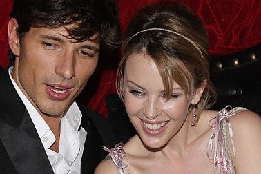 Kylie Minogue có tình nhân trẻ