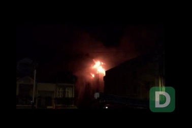 Clip lửa bùng phát tại công ty may đêm 23/3