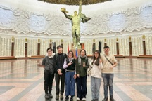 Du học sinh Việt tại Nga mừng Ngày Quốc tế con người bay vào vũ trụ