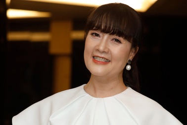 Vân Dung phủ nhận thông tin "là đại gia, ôm tiền đi mua đất"