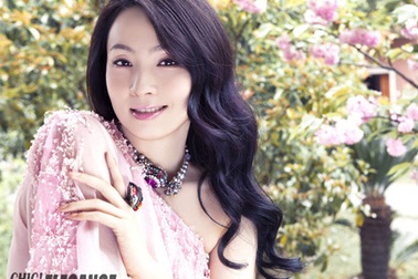 40 tuổi, Đào Hồng trẻ trung tới ngỡ ngàng