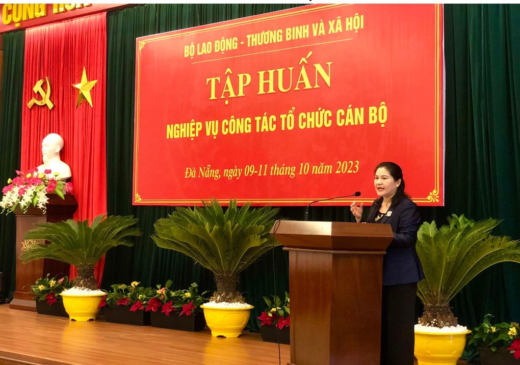 Hội nghị tập huấn nghiệp vụ công tác tổ chức cán bộ - 1