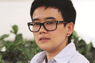 Phương Uyên chấp nhận nộp phạt 100 USD thay vì dội nước đá lên đầu