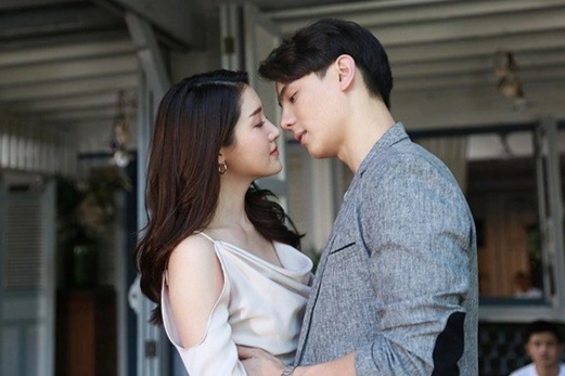 Phát hiện bạn gái là "nữ hoàng thế giới đêm", tôi nên cưới nữa hay không?