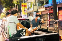 7 thanh niên tụ tập ăn nhậu đối diện mức phạt 105 triệu đồng