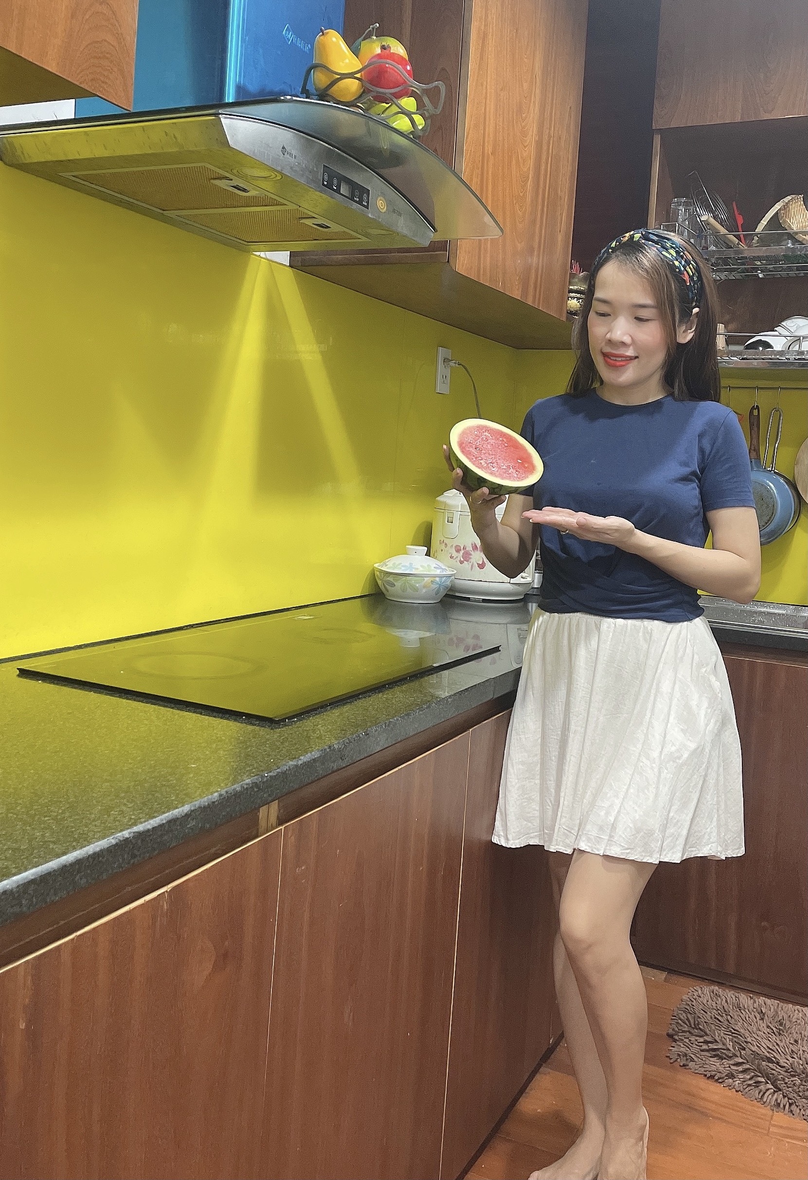 Cô giáo đảm nấu loạt món ngon từ vỏ đến ruột dưa hấu - 1 Cô giáo đảm nấu loạt món ngon từ vỏ đến ruột dưa hấu - 1