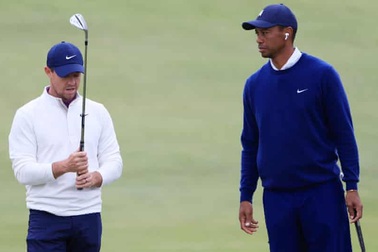 Gặp tai nạn xe hơi, Tiger Woods đối diện nguy cơ giã từ sự nghiệp