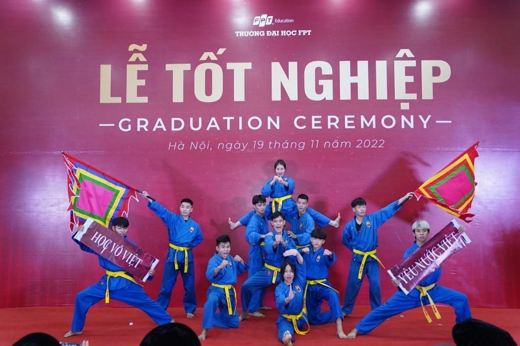 Lễ tốt nghiệp đầy cảm xúc của các tân thạc sĩ FSB - 6 Lễ tốt nghiệp đầy cảm xúc của các tân thạc sĩ FSB - 6