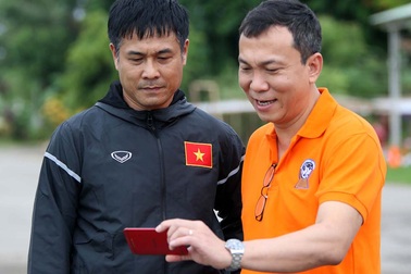 HLV Nguyễn Hữu Thắng đặt mục tiêu đánh bại Singapore