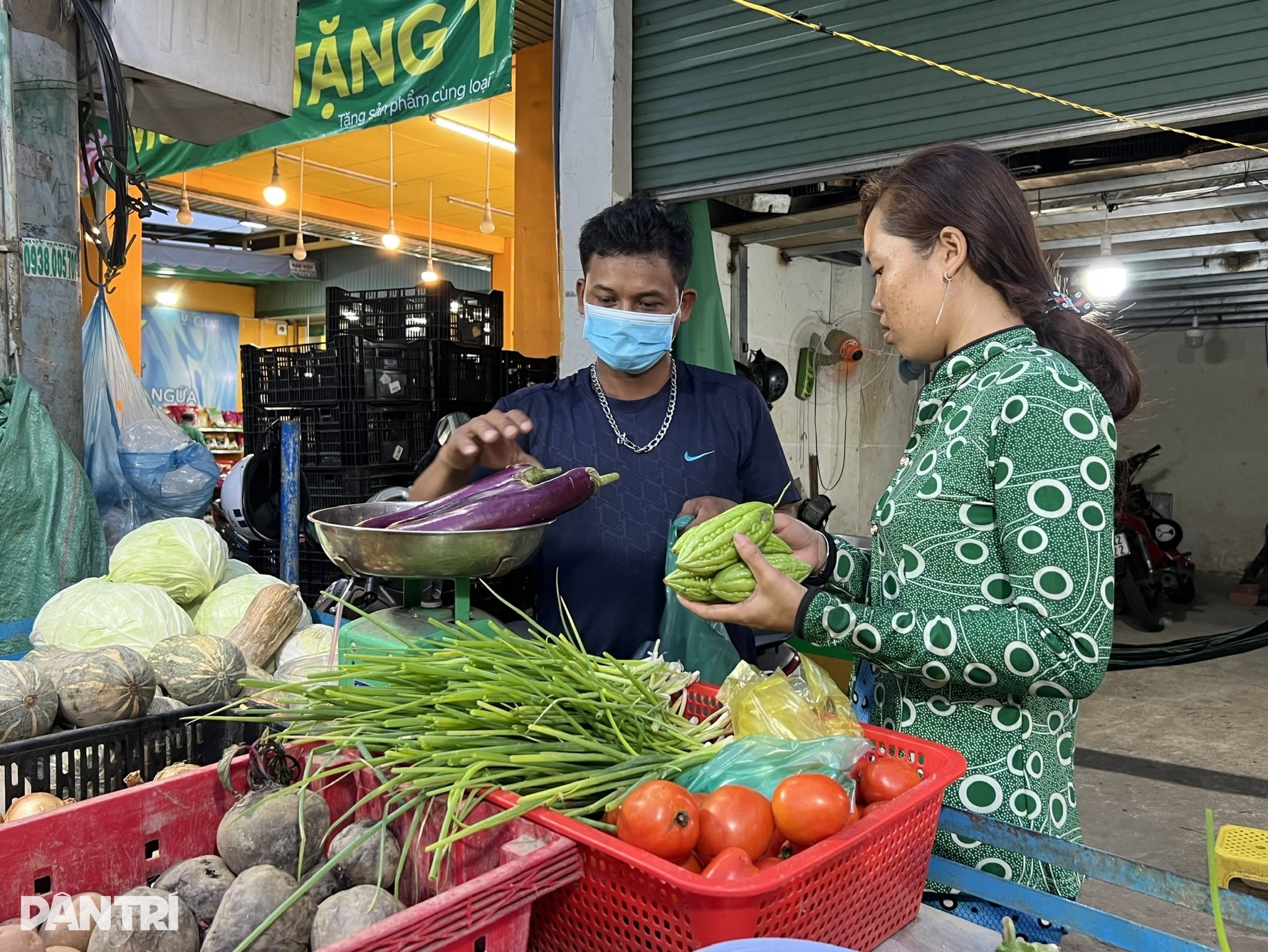 Uống thuốc bỏ thai bất thành, vợ chồng miền Tây cắn răng để 4 con thất học - 7