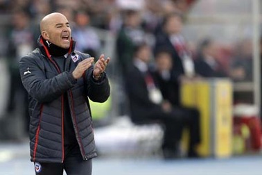 Từ chức ở tuyển Chile, HLV Sampaoli tiến gần tới Chelsea
