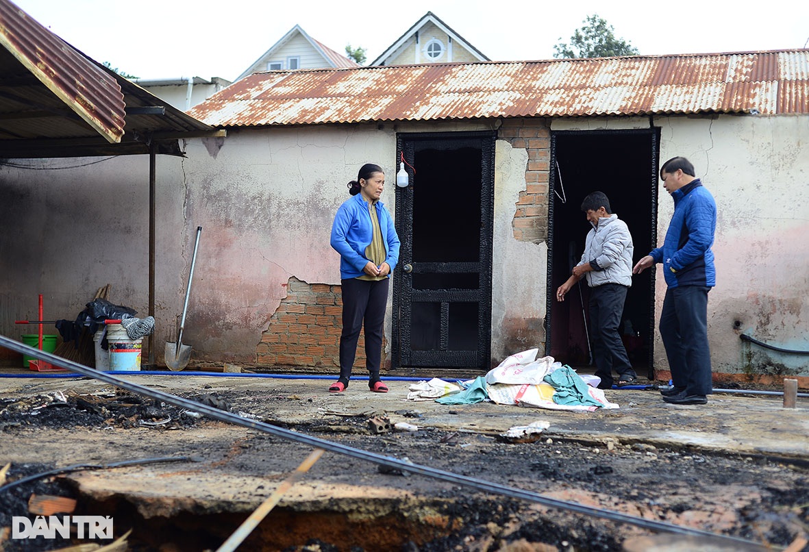 Vụ cháy khiến 3 trẻ tử vong ở Đà Lạt: Các nạn nhân ở trong phòng 10m2 - 1