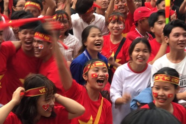 Người hâm mộ ngỡ ngàng với tuyệt phẩm của Minh Vương