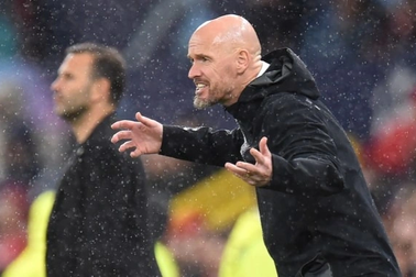 HLV Ten Hag: "Thật khó để bào chữa khi thua Galatasaray"