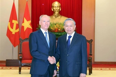 Tổng Bí thư Tô Lâm tiếp Trợ lý Tổng thống Nga