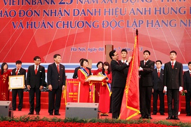 Thủ tướng: “Ngành ngân hàng cần phát triển nhanh chóng, ổn định và bền vững”