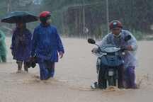 Mưa lớn gia tăng ở miền Trung, miền Bắc tăng nhiệt
