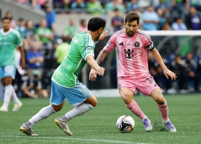 Lionel Messi mờ nhạt, Inter Miami thua tan nát trong trận chung kết - 1