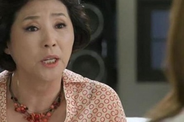 Mẹ chồng nhất quyết không chịu đưa tiền dẫn cưới, còn nói lý do khiến cả nhà tôi tức nổ đom đóm mắt