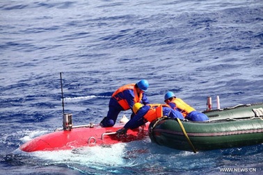 Tàu lặn Trung Quốc lập kỷ lục lặn sâu mới