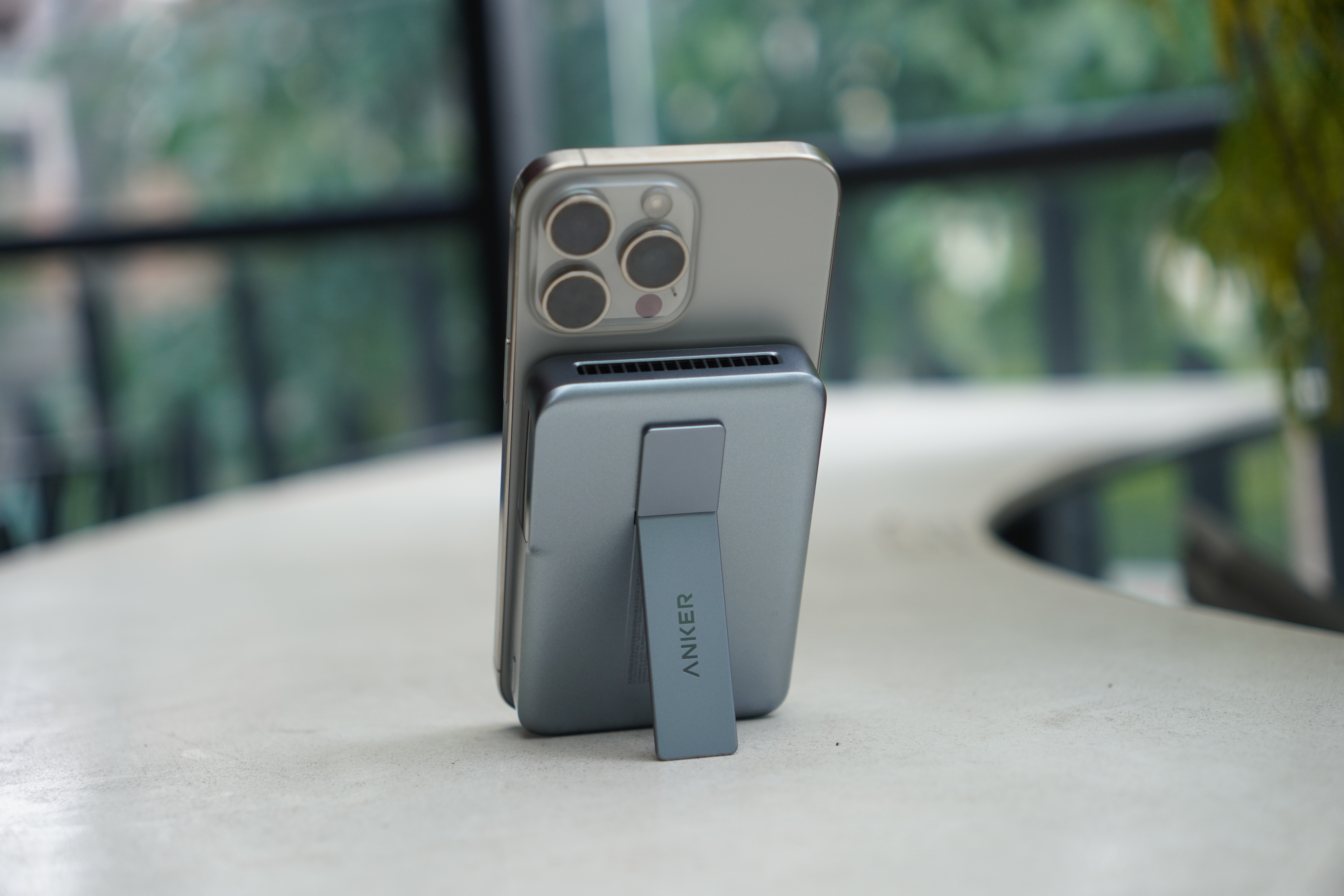 Weekly point: iPhone Duo goes on sale, global Internet crashes - 4