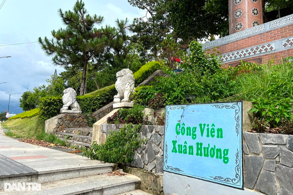 Nữ doanh nhân Đà Lạt trúng đấu giá thuê 2 căn nhà bên Hồ Xuân Hương - 2 Nữ doanh nhân Đà Lạt trúng đấu giá thuê 2 căn nhà bên Hồ Xuân Hương - 2