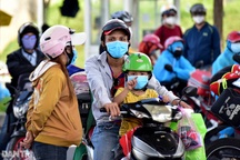 Khó khăn do Covid-19, gần 30 % lao động di cư tiêu đến tiền tiết kiệm