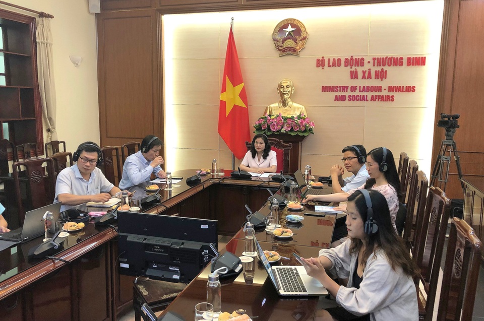 Thứ trưởng Nguyễn Thị Hà: Tăng cường hợp tác quốc tế, vượt qua Covid-19 - 2 Thứ trưởng Nguyễn Thị Hà: Tăng cường hợp tác quốc tế, vượt qua Covid-19 - 2