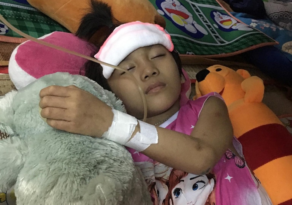 Xót thương gia đình khốn cùng vì 2 đứa con bệnh tật - 4 Xót thương gia đình khốn cùng vì 2 đứa con bệnh tật - 4