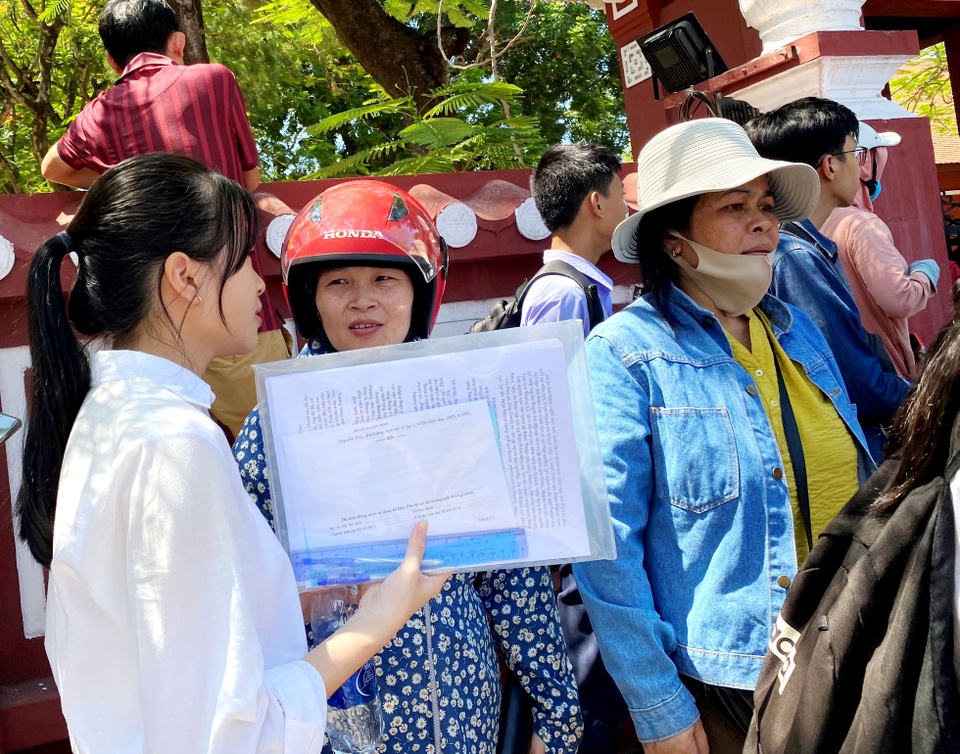 Thí sinh Thừa Thiên Huế đánh giá đề môn Văn vừa sức - 1 Thí sinh Thừa Thiên Huế đánh giá đề môn Văn vừa sức - 1