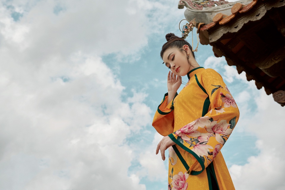 Người đẹp Lý Kim Thảo thướt tha trong tà áo dài - 7 Người đẹp Lý Kim Thảo thướt tha trong tà áo dài - 7