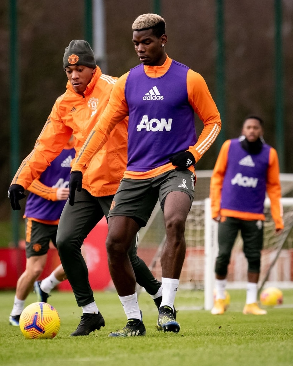 Amad Diallo tập cùng Man Utd, chuẩn bị thi đấu với Fulham - 15 Amad Diallo tập cùng Man Utd, chuẩn bị thi đấu với Fulham - 15