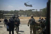 Hỗn loạn ở lối thoát duy nhất khỏi Kabul