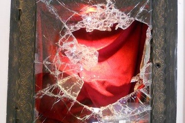 Di vật chứa máu của Giáo hoàng John Paul II bị đánh cắp