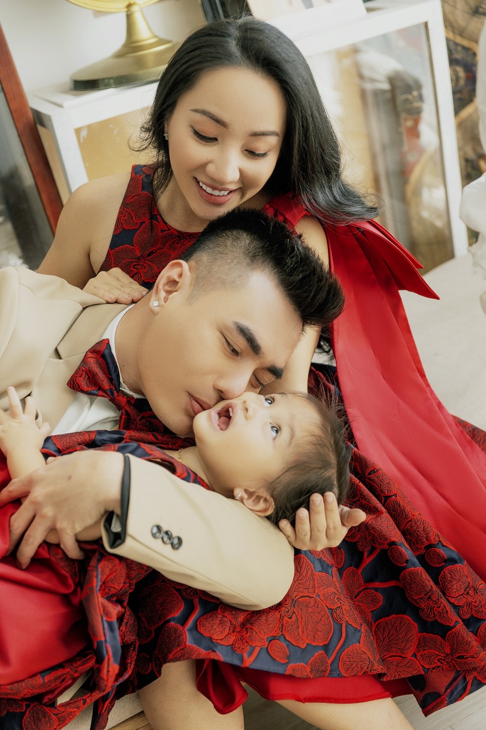 Lê Dương Bảo Lâm kêu gọi mọi người ở nhà, chung tay đẩy lùi Covid-19 - 2 Lê Dương Bảo Lâm kêu gọi mọi người ở nhà, chung tay đẩy lùi Covid-19 - 2
