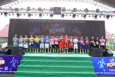 Siêu hùng tranh đấu mang bất ngờ tới miền Tây