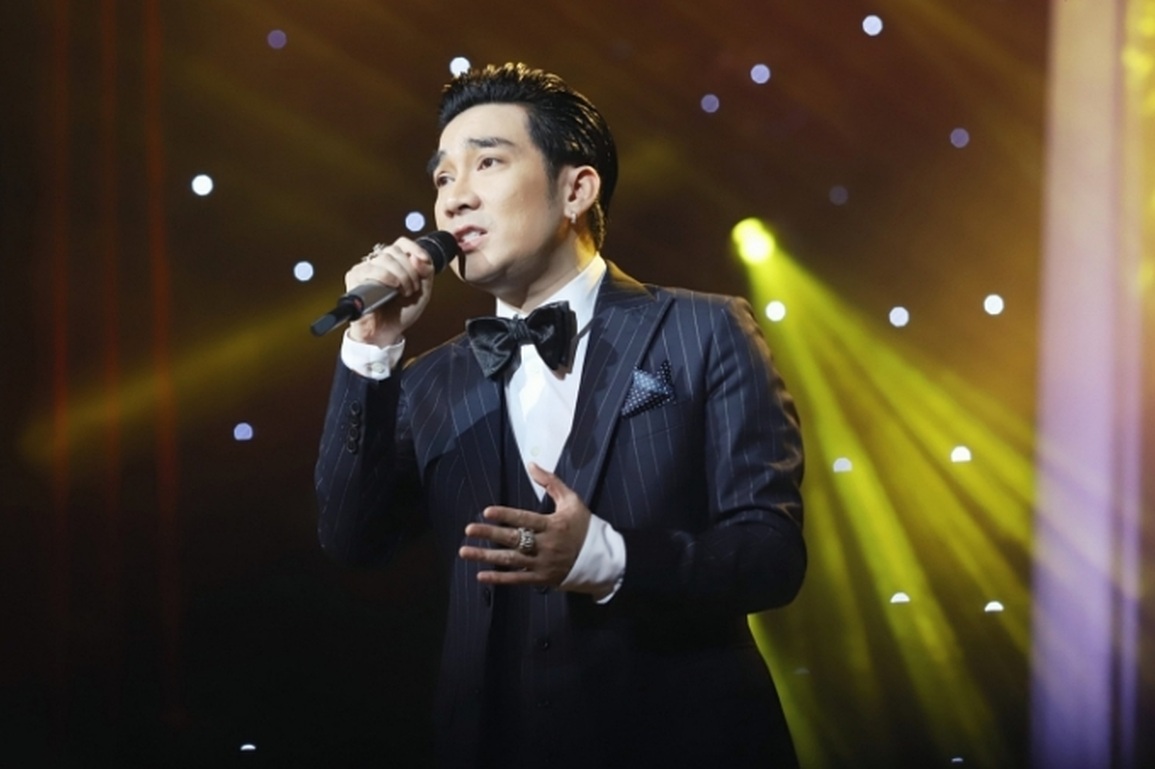 Quang Hà mất ngủ nhiều ngày, sụt cân trước thềm liveshow 11 tỷ đồng - 2 Quang Hà mất ngủ nhiều ngày, sụt cân trước thềm liveshow 11 tỷ đồng - 2
