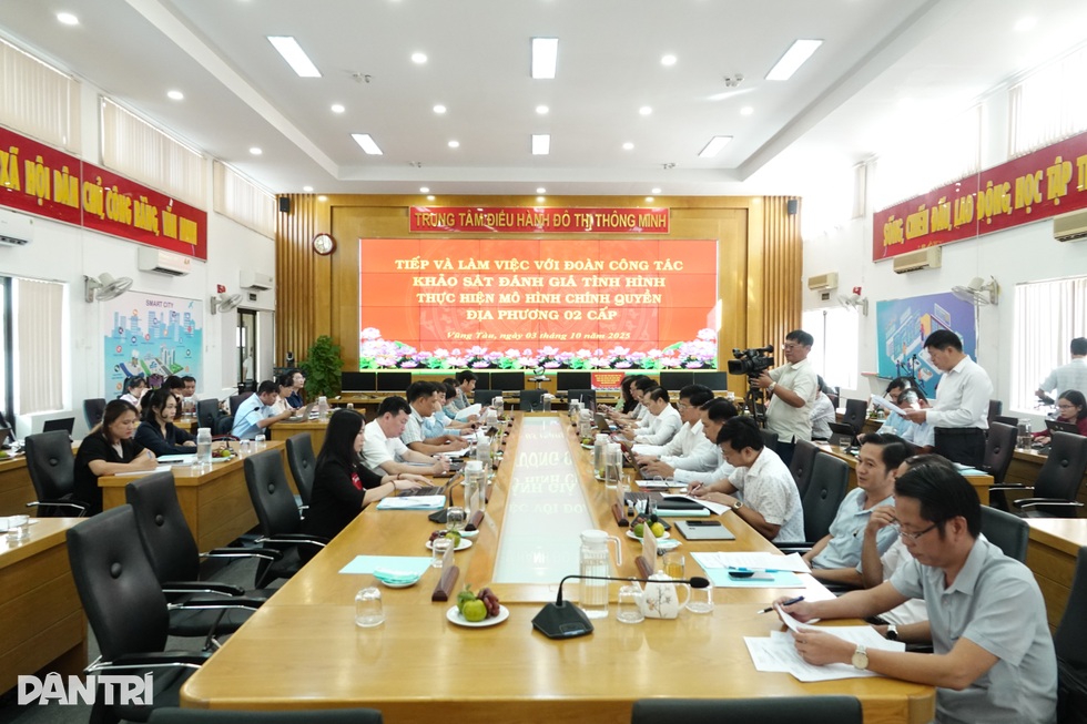 “Trăm khâu đổ đầu... cán bộ”, xã mới tìm cách thích nghi - 1 “Trăm khâu đổ đầu... cán bộ”, xã mới tìm cách thích nghi - 1