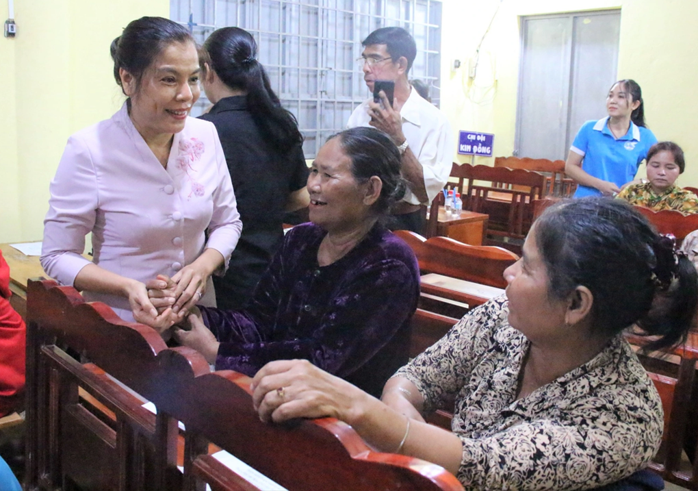 Xây dựng đội ngũ nòng cốt tuyên truyền bình đẳng giới cho đồng bào thiểu số - 2 Xây dựng đội ngũ nòng cốt tuyên truyền bình đẳng giới cho đồng bào thiểu số - 2