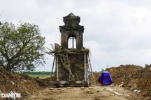 "Thần đèn" di dời thành công cổng đền hơn 200 năm tuổi