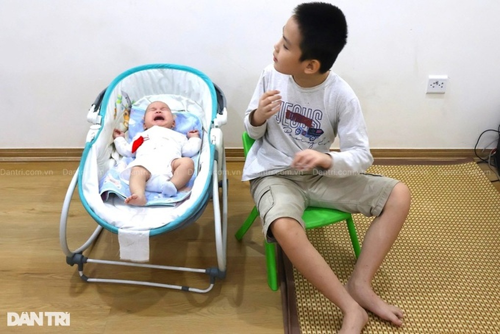 Mẹ trẻ cầu xin cứu giúp con 2 tháng tuổi có nguy cơ mù như anh trai - 1 Mẹ trẻ cầu xin cứu giúp con 2 tháng tuổi có nguy cơ mù như anh trai - 1
