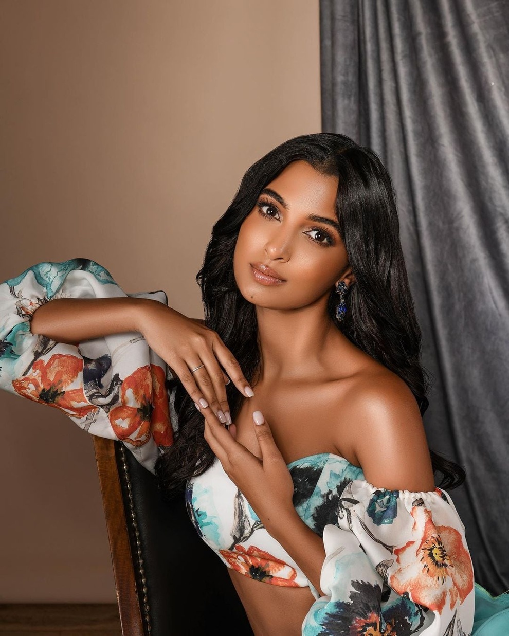 Nhan sắc bốc lửa của Hoa hậu Quốc tế Dominica - 6