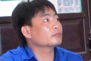 Nguyên cán bộ kiểm lâm nuốt heroin tẩu tán