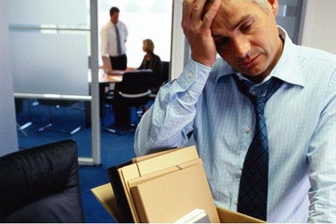 Cho nghỉ việc “cựu thần”: Khó ghê!